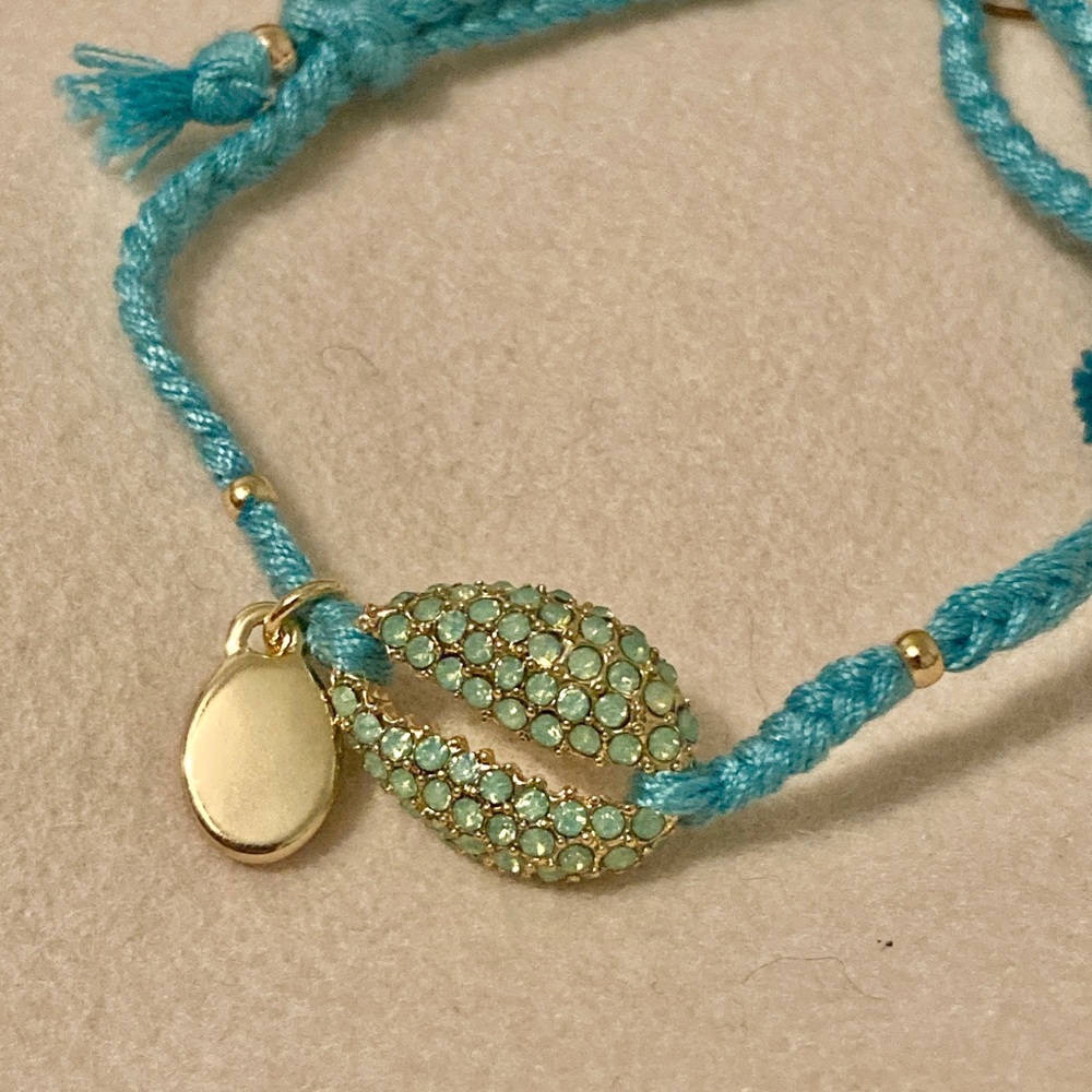 3/$15 Tommy Bahama Shell Bracelet
